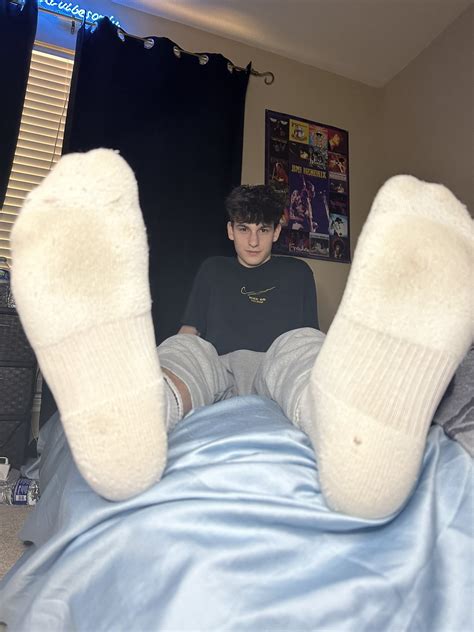 BOYSFEETFANSPAIN🇪🇦: Photos the feet of twinks Nike @Masternick69 in Twitter