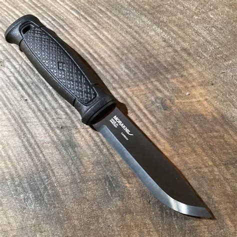 Best Bushcraft Knife For Survival In 2024