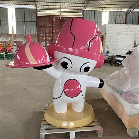 方圳玻璃钢卡通雕塑羊现身深圳商场活动-方圳雕塑厂