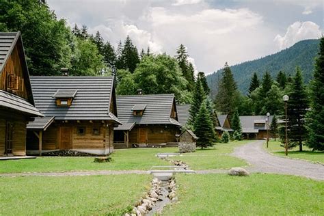 HOTEL LIPTOVSKÝ DVOR (Liptovsky Jan) - Hotel Reviews, Photos, Rate ...