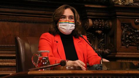Colau diu que revisaran els protocols de la Guàrdia Urbana perquè ...