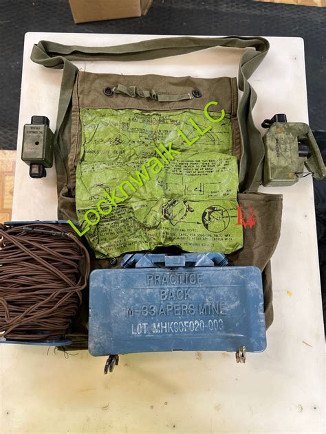 M18A1 Inert Claymore Anti Personnel, Directional Fragmentation Mine ki ...