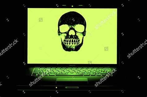 Scare Prank Computer Screen 的图像结果