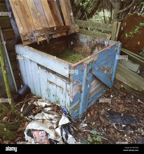 How To Build A Compost Bin For Grass Clippings at Alica Martel blog