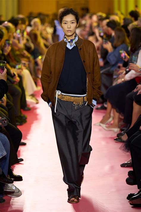 9 biggest trouser styles set to dominate 2026 | Vogue India