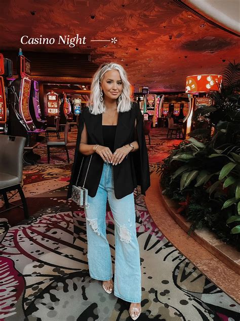 Las Vegas Outfit Ideas | แกลเลอรีที่โพสต์โดย Forrest Mobley | Lemon8