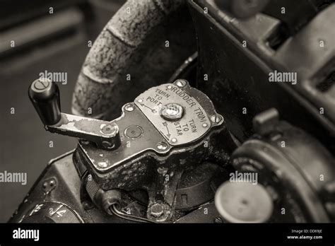 Small Plane Cockpit Controls 的图像结果