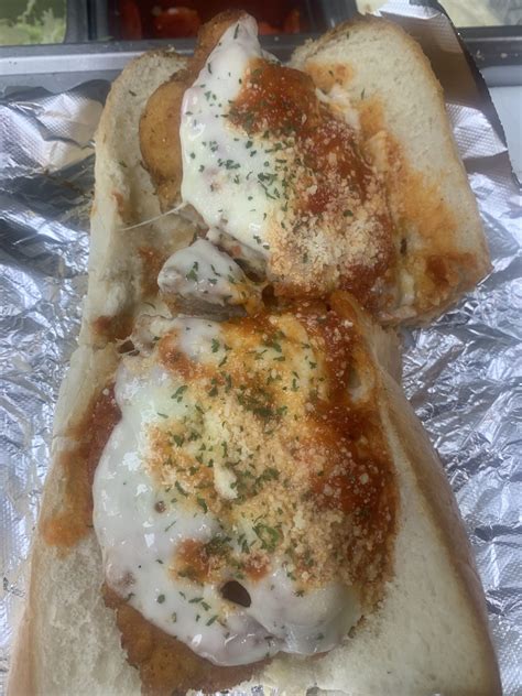 Charlie's On Main Pizza | Just another smartonlineorder.com site