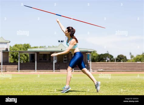 Girls Javelin Throw 的图像结果