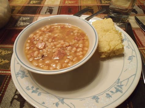 Yankee-Belle Cafe: Wintertime Bean Soup