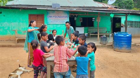 Amid Manipur conflict, Meitei-Kuki couple teaches kids about 'peace ...