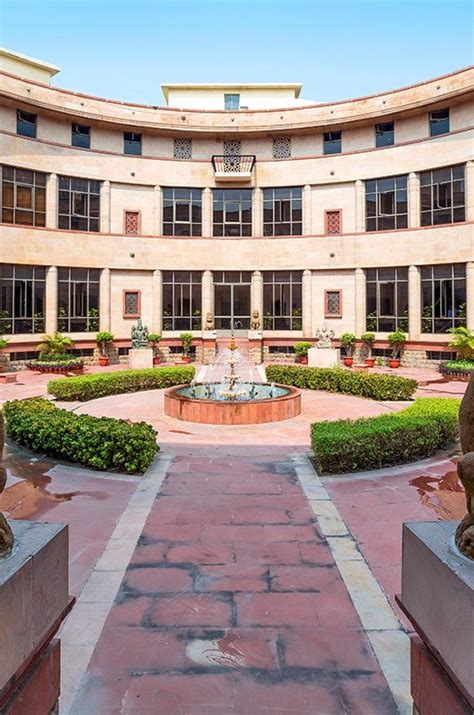 About NATIONAL GALLERY OF MODERN ART Delhi: NATIONAL GALLERY OF MODERN ...