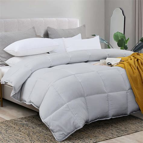 Amazon.com: L LOVSOUL Down Alternative Queen Comforter Duvet Insert,All ...