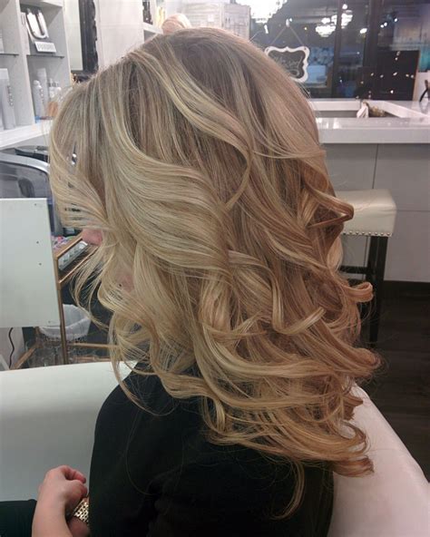 Pin by Amelia Kendall on Barcelona | Curled hairstyles for medium hair ...