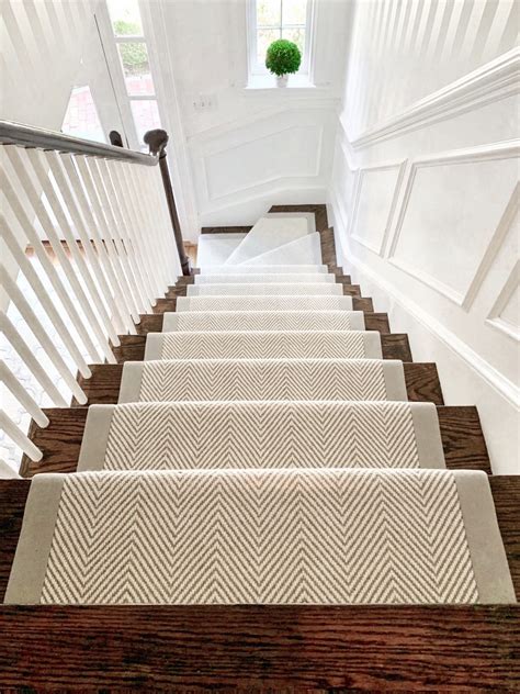 Carpet Stair Runners – Custom Rugs for Staircases and Hallways ...