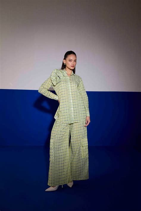 All Eyes on me Set with cargo pants in Green sil-sila Print – SIL-SILA