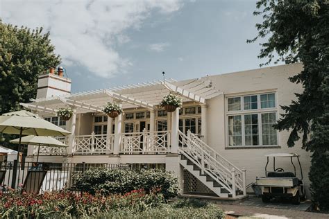 Saddle and Cycle Club in Chicago Wedding Feature: Emma and Freddy
