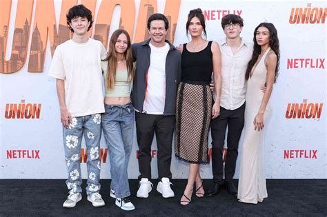 Mark Wahlberg and His Wife Rhea Make 'The Union' Premiere a Family Night