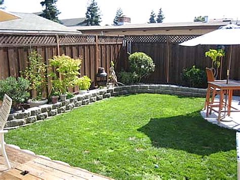 14 Simple Garden Landscape Ideas Worth a Look | SharonSable
