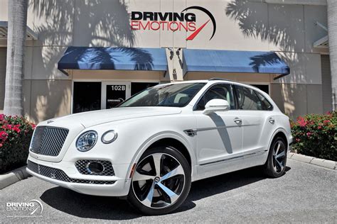 2020 Bentley Bentayga V8! WHITE/WHITE! MULLINER SPEC! TOURING SPEC! CITY SPEC! $217K MSRP! Stock ...