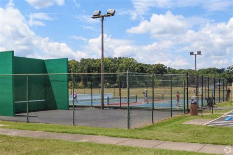 About Lake Manassas | Schools, Demographics, Things to Do - Homes.com