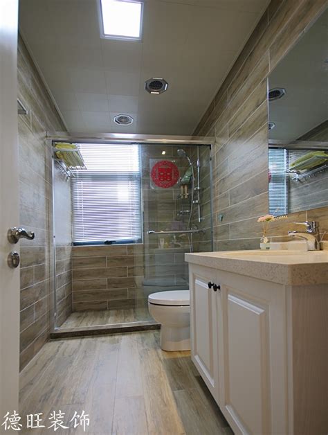 135平米房子卫生间浴室装修设计图一览_别墅设计图