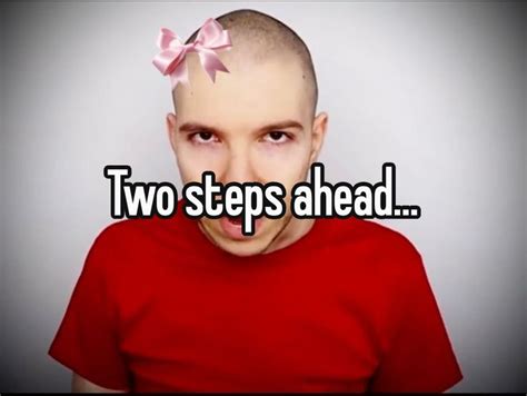 I'm always...two steps ahead... | Funny gif, Reaction pictures, Graphic ...