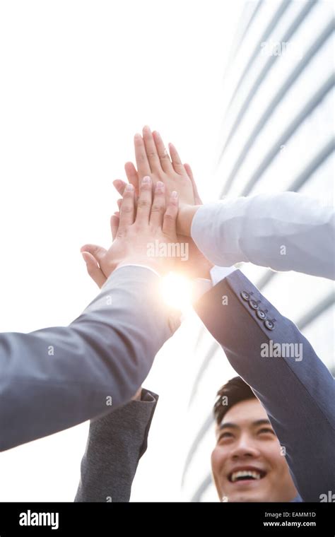 Business People Clapping 的图像结果