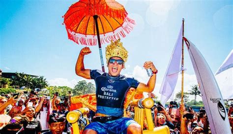 Christina Revels-Glick Arrested And Shamed For Jerking Off On Tybee ...