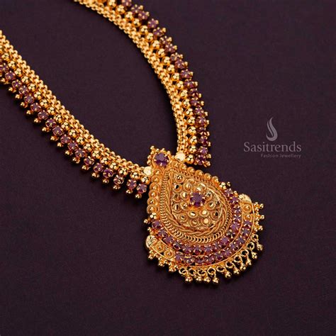 Sasitrends Thilak Pendant Necklace - Traditional Kerala Design