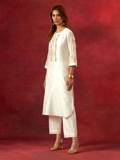 Off white round hem kurta set – Anantaalife