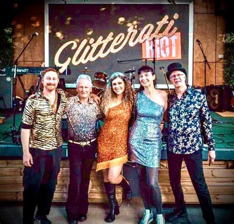 Pre-Christmas Gig at the Metropole! , Hotel Metropole Lismore, Gateway ...