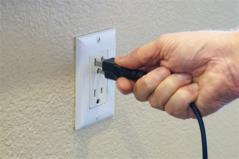 How Safe is an Ungrounded Outlet? | Chesapeake Electric