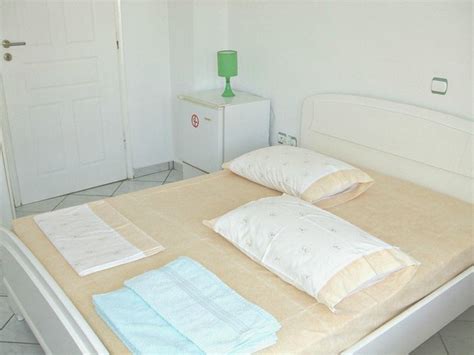 KRISTALLIA ROOMS (Monastiraki) - Lodge Reviews, Photos, Rate Comparison ...