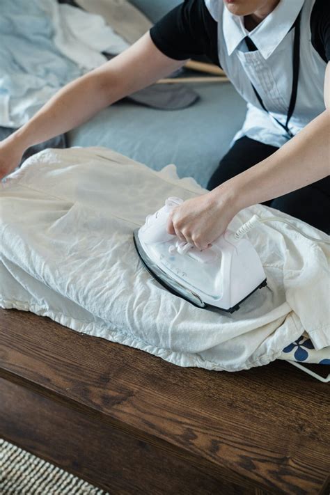 How to Iron Without an Ironing Board: Easy Tips and Tricks - Fabric ...