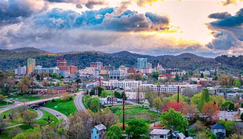 Stars Serving Up Love | Explore Asheville