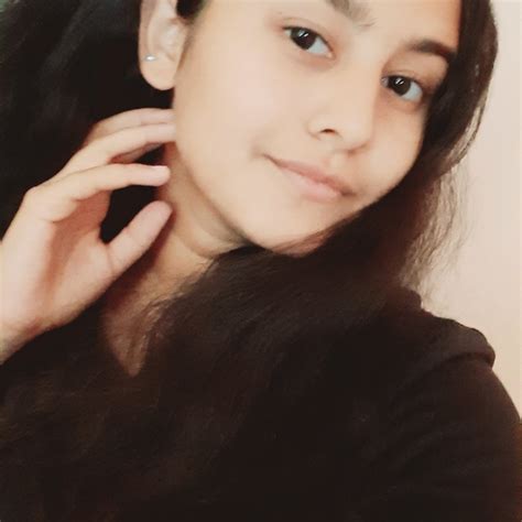 Riya - Biology teacher in Pune - ₹400/h