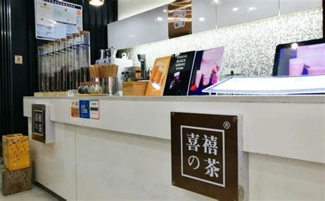 全球门店突破1000家！霸王茶姬国风茶饮乘风起__财经头条