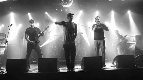 I don’t give a fucking shit, I’m not your fucking hero. I’m just some sweaty fucking nerd sitting in a fucking basement playing computer. Go find fucking another hero, are you fucking stupid or what? 和訳