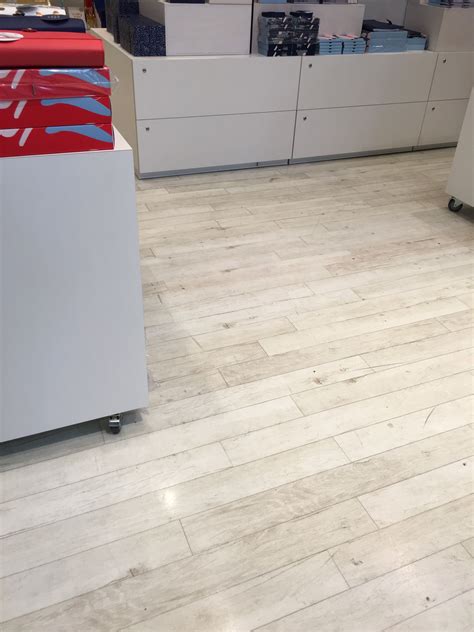 Modern Lino Flooring: A Complete Guide – Artourney