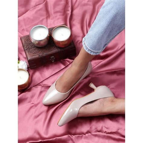 Buy Carlton London Women Solid Pink Casual Wear Pumps Online