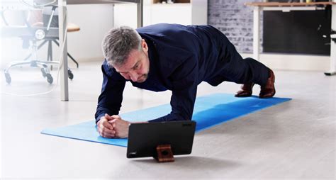 Strength Training Core Exercises 的图像结果