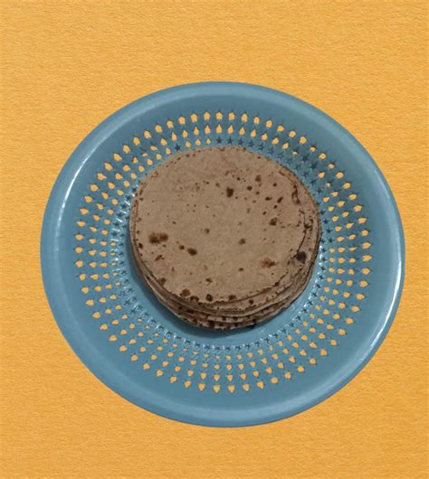 AM5293 Food Grade Plastic Tray (Roti Plate) 1 pc Multicolor – Amd-Deodap