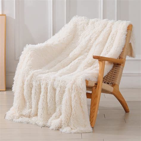 Decorative Soft Faux Fur Blanket,Solid Reversible Fuzzy Lightweight ...