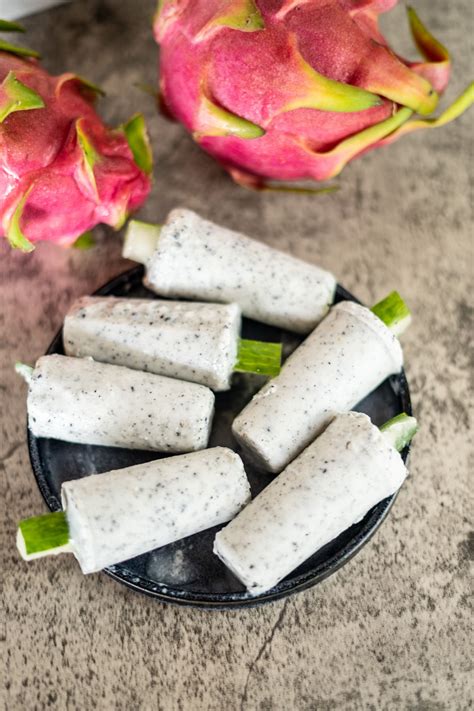Frozen Dragon Fruit Dog Treat