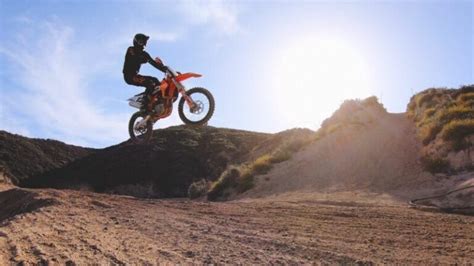 Wiseco Piston Install 的图像结果