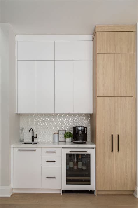 23+ Modern Kitchen Cabinet Hardware Ideas ( SLEEK ) - Hardware