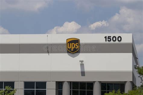 UPS包裹后勤学 编辑类图片. 图片 包括有 行业, 新建, 程序包, 运输, 采购管理系统, 星期四, 约克 - 42466820