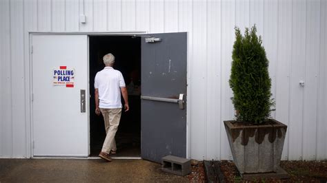 Opinion | Democrats and Republicans Are Living in Different Worlds - The New York Times