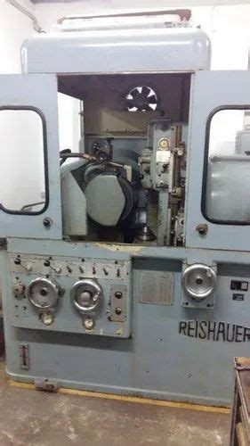 Gear Grinder - Reishauer OZA . Trader - Retailer from New Delhi